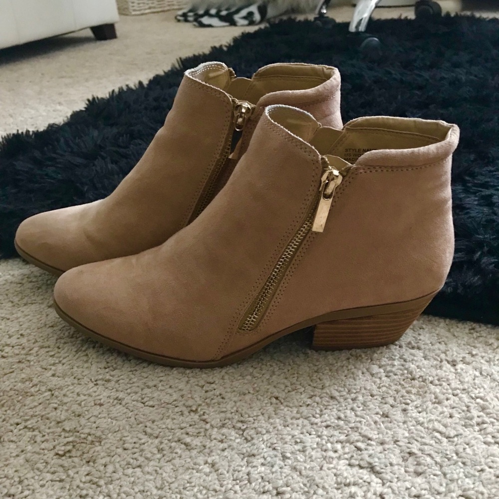 Francesca’s booties